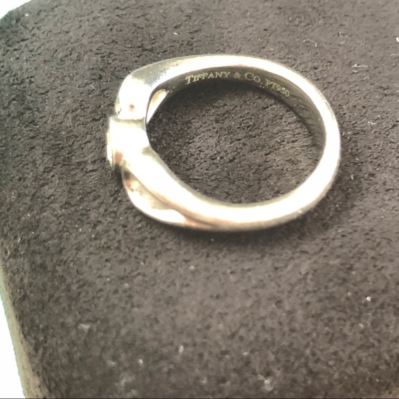 Tiffany & Co. Platinum and diamond ring - Picture 6 of 7